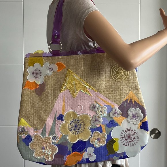 Sequin Tote - Picture 4 of 16